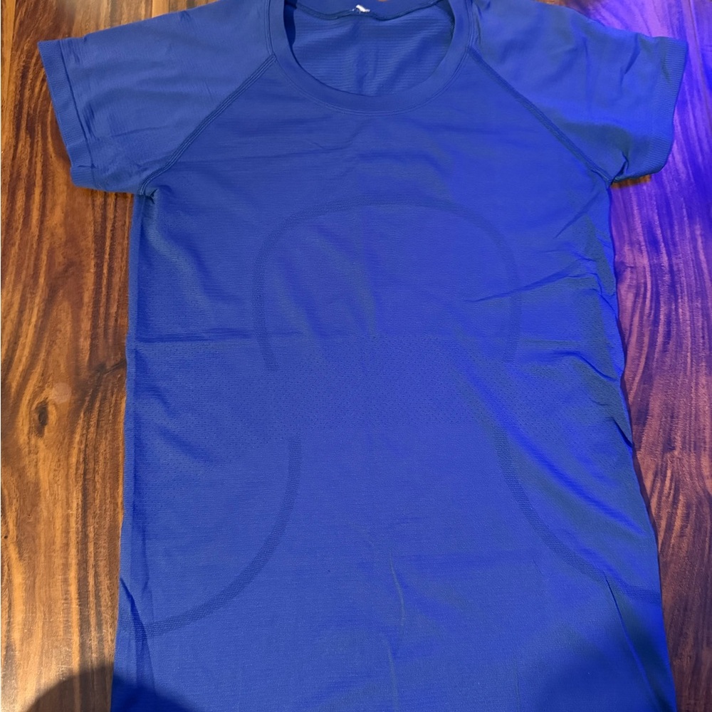 lululemon athletica Blue Short Sleeve Tee